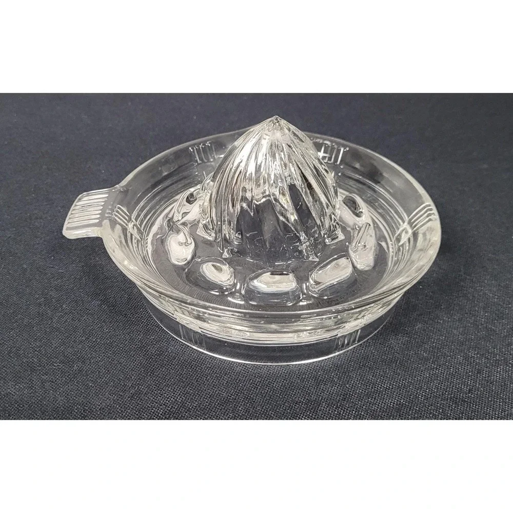 Clear Heavy-duty Pressed Glass 6 inch Manual Citrus Juicer/Reamer Vintage 1940s